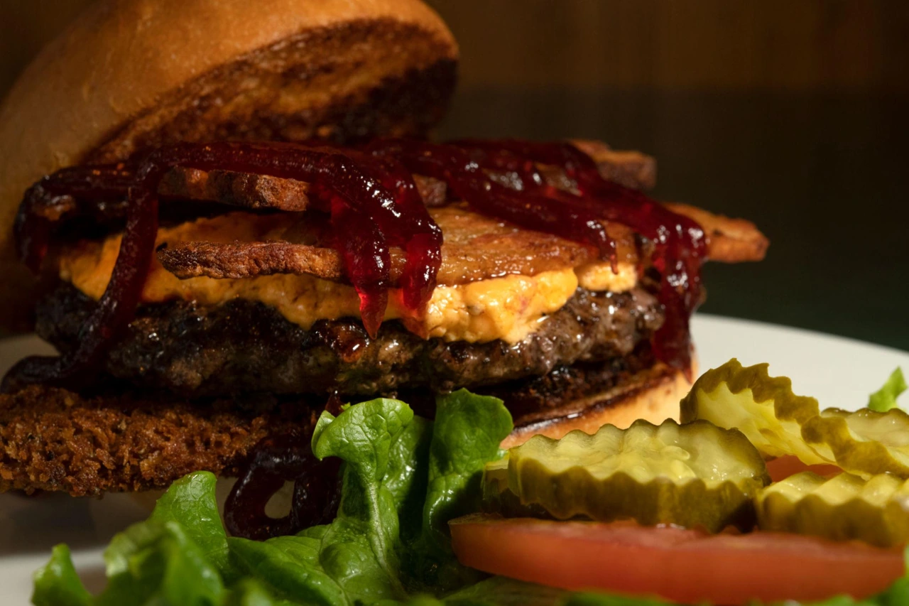 VJ’s burger