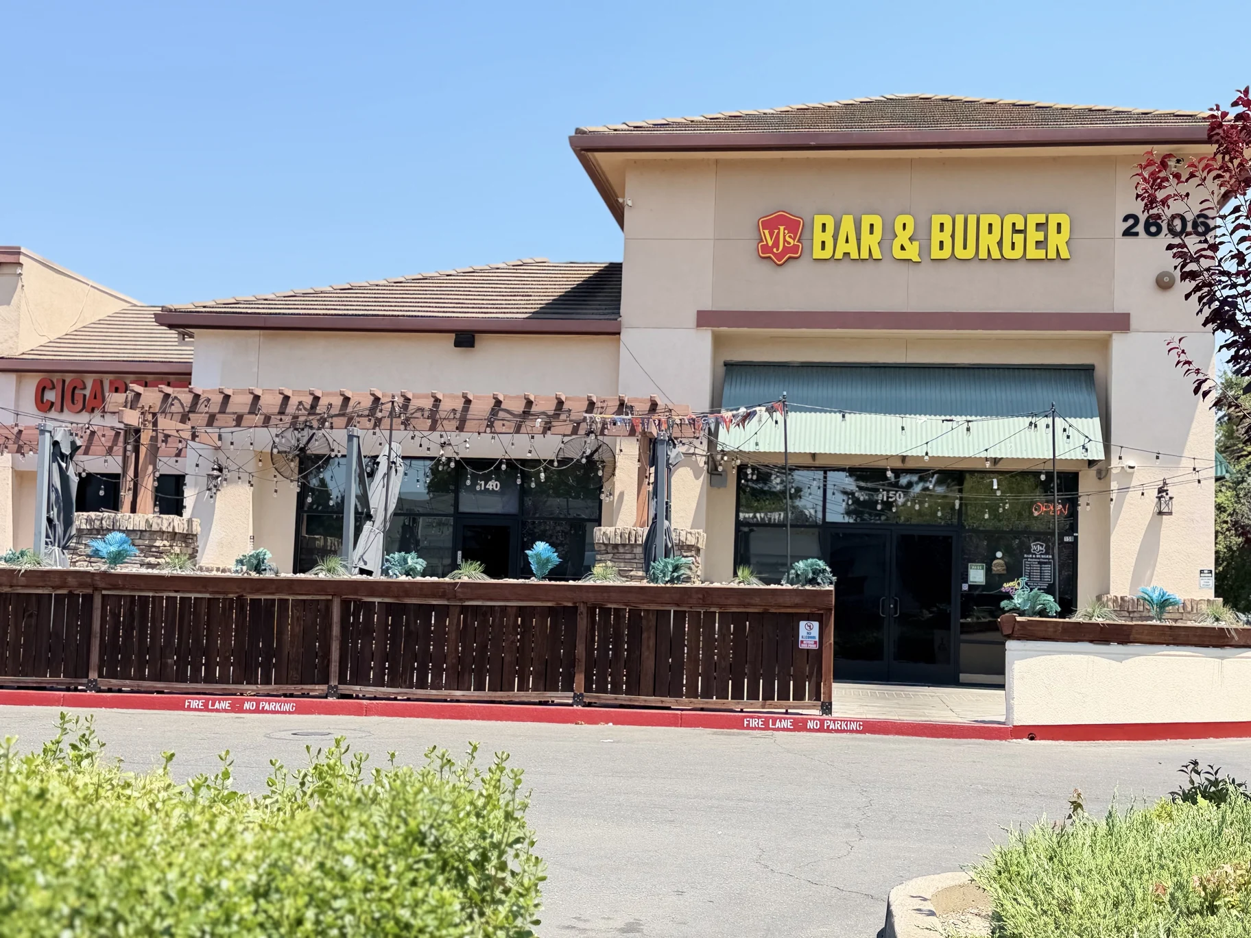 VJ’s exterior on Gateway Oaks Drive